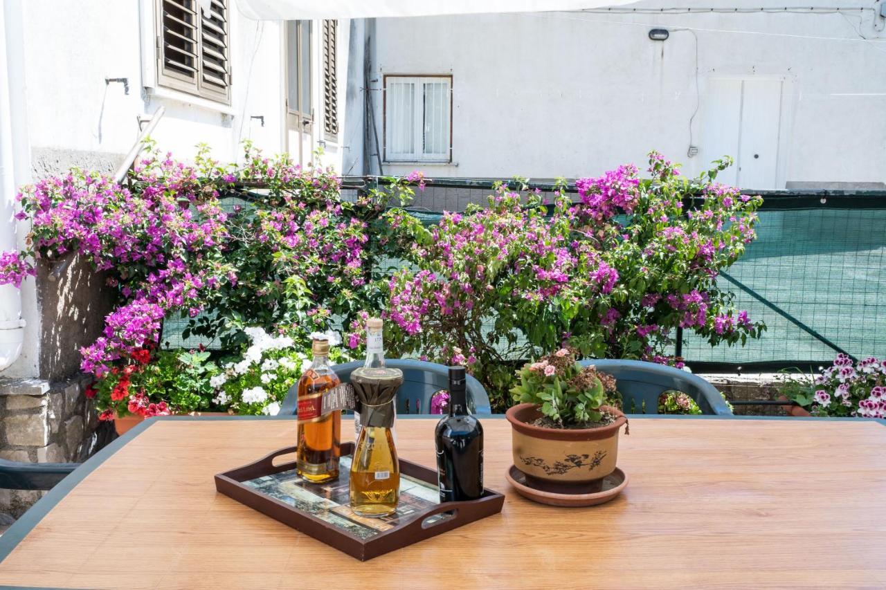 Apicella Casa Vacanze Villa ตรามอนติ ภายนอก รูปภาพ