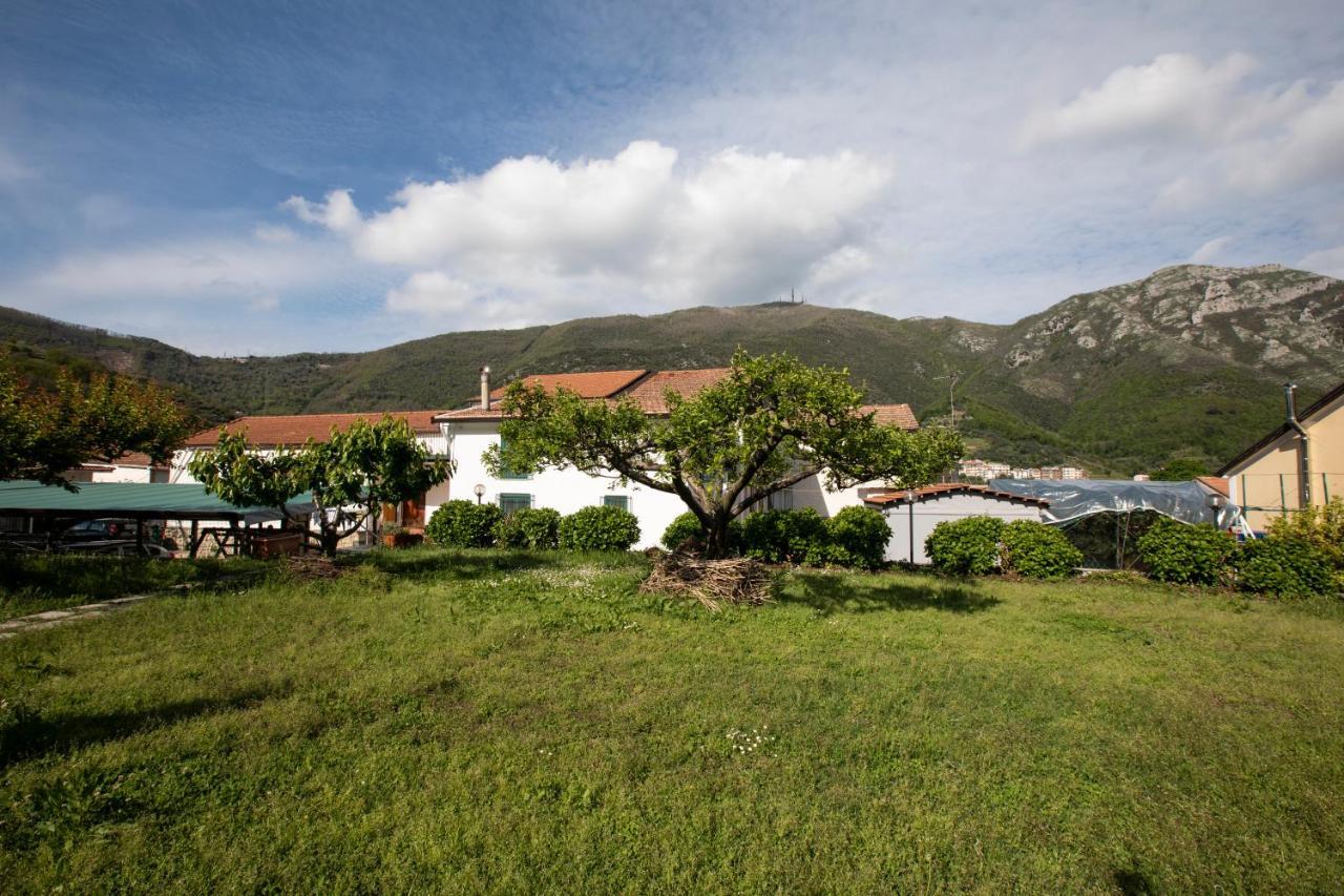 Apicella Casa Vacanze Villa ตรามอนติ ภายนอก รูปภาพ